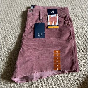 NWT Gap Ladies Corduroy Shorts